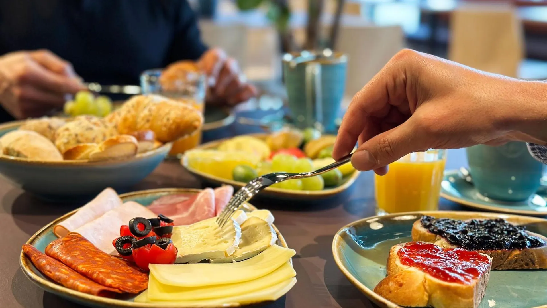 Bachenbulach Tailormade Hotel Bab Bachenbuelach שוויץ